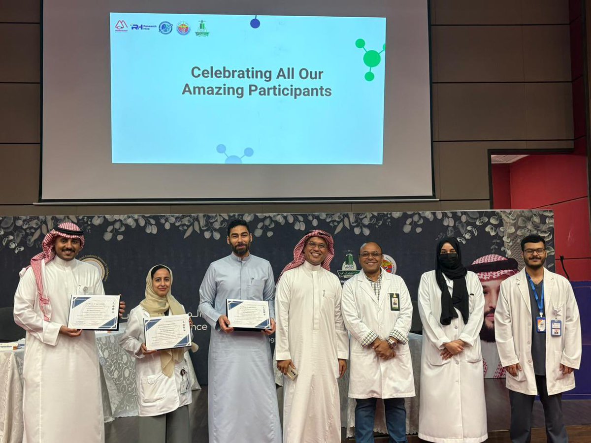 نتوجه بجزيل الشكر والتقدير إلى لجنة التحكيم في نهائي المناظرة💫!

التي أضفت على مناظرتنا طابعاً من الاحتراف والدقة، و ساهم حضورها المميز في الارتقاء بمستوى النقاش واثرائه