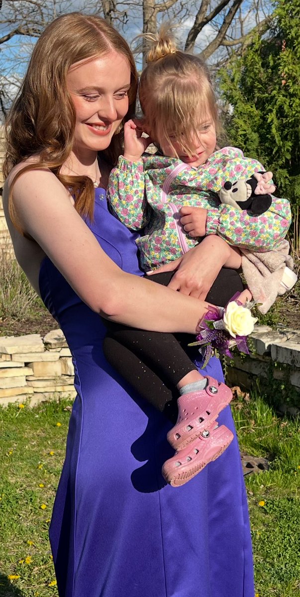 Becky Sutton (@20coachsutton) on Twitter photo My senior! Iβll be an empty nester soon!!! LCHS25π©΅π€ My senior! Iβll be an empty nester soon!!! LCHS25π©΅π€