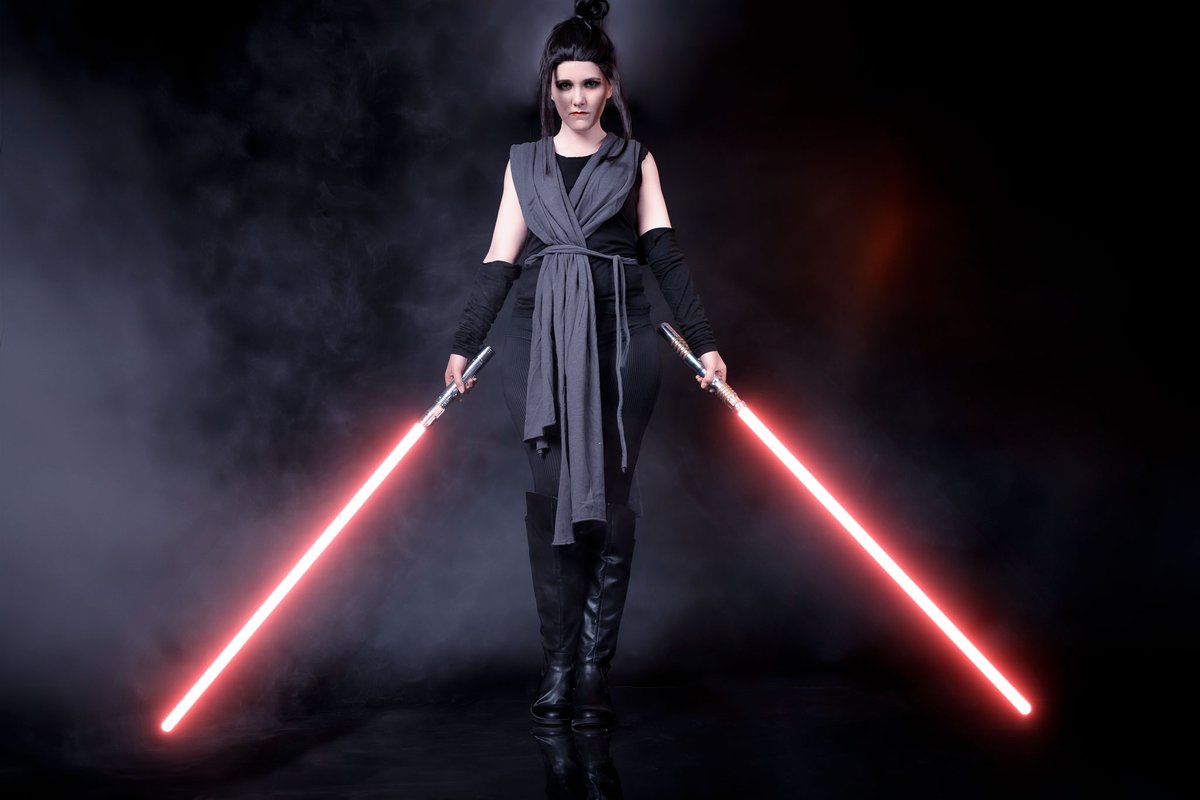ladylunafox's tweet image. Careful today, it's #RevengeOfTheFifth ! Seems fitting as it's a Monday.