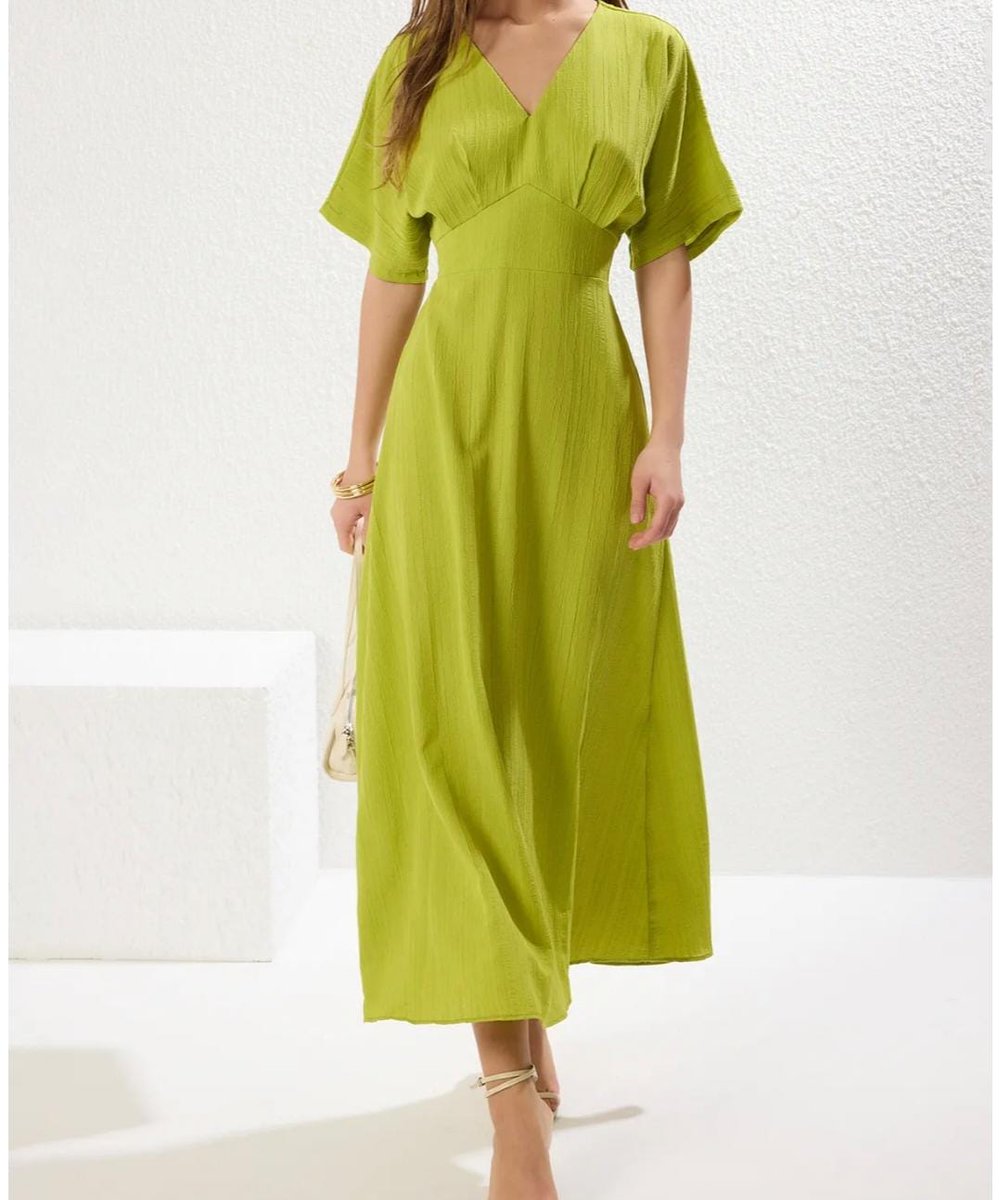 لون صيفي مميز خامته مريحة مرة وناعم ويرسم الجسم من ترنديول..👇🍏

كىود خىصم ترنديول : DESC 
ty.gl/5e8tdpcntg2ox