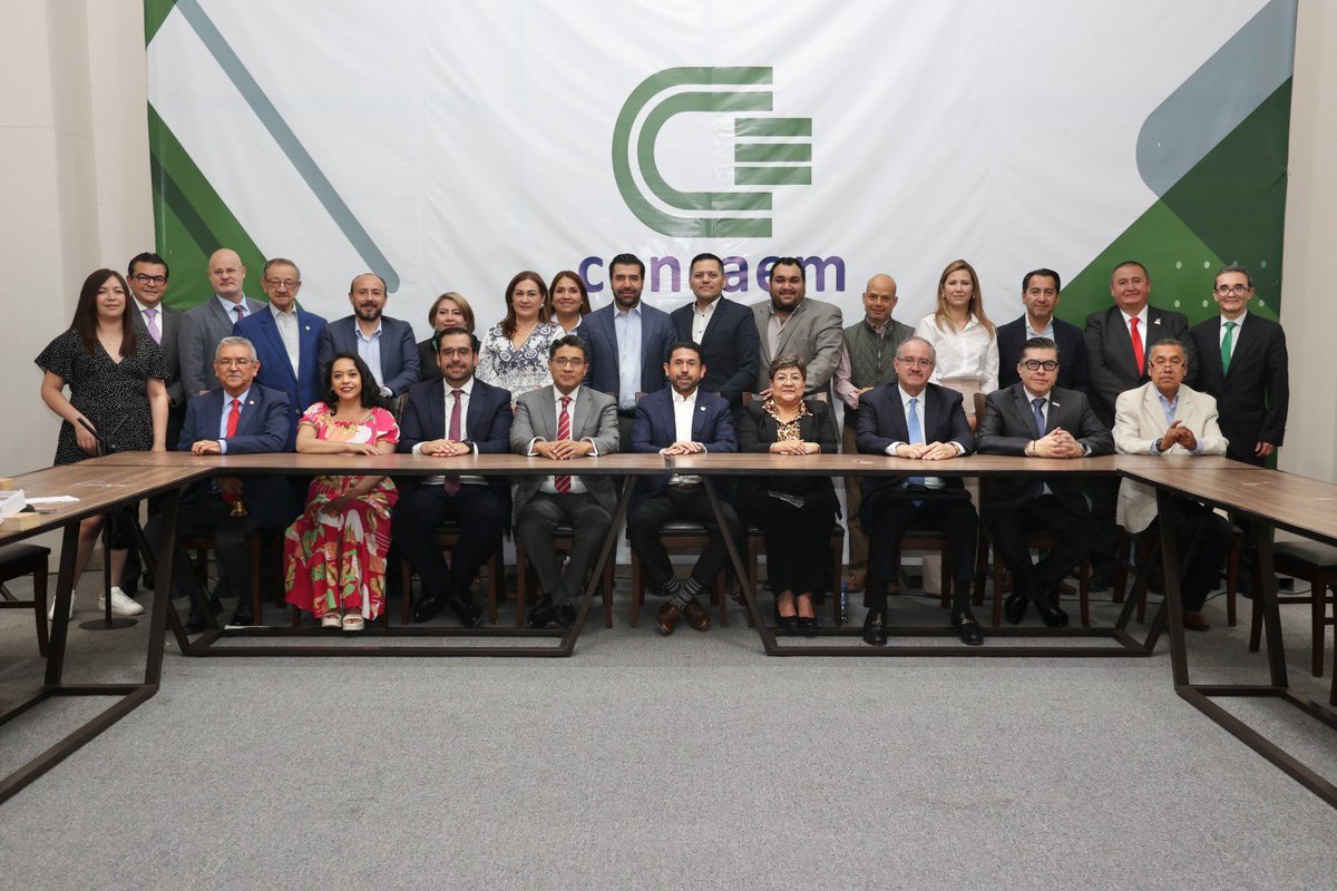 Edoméx Informa (@edomexinforma_) on Twitter photo Convoca <a href="/ContraloriaGEM/">Secretaría de la Contraloría del Estado de México</a> al sector empresarial a formar una alianza estratégica para combatir la corrupción
⚪️ Jesús George Zamora, Consejero Jurídico expuso las acciones jurídicas emprendidas , para erradicar prácticas discrecionales.
Más detalles:goo.su/3PDhHfS Convoca <a href="/ContraloriaGEM/">Secretaría de la Contraloría del Estado de México</a> al sector empresarial a formar una alianza estratégica para combatir la corrupción
⚪️ Jesús George Zamora, Consejero Jurídico expuso las acciones jurídicas emprendidas , para erradicar prácticas discrecionales.
Más detalles:goo.su/3PDhHfS