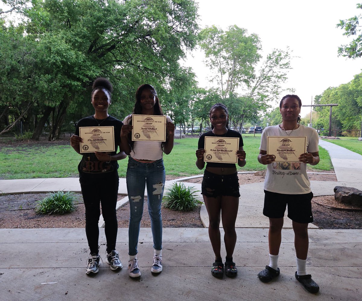 Our end of the year celebration as a program was 🔥🔥🔥. We had over 100 friends and family members of kids in the program come celebrate their babies!!! We laughed, we ate, we passed out awards and most importantly we had a great time. I’m so thankful for the kids in the