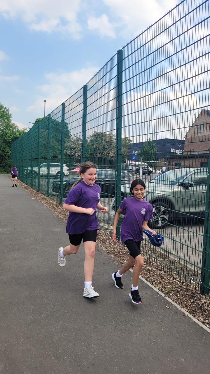 ParkAcad's tweet image. Our Key Stage 2 pupils smashed their Fun Run Marathon! 💨 From determination to cheers at the finish line, every step showed resilience and team spirit. So proud of our young runners — what a fantastic achievement! ⭐️ #FunRun #HealthyBodiesHealthyMinds @thesteptrust