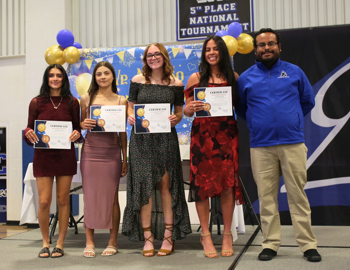 Lopes Night last Friday night!

Congrats to the following ladies on receiving the following soccer team awards:

Offensive MVP: Jacqui Oropeza
Defensive MVP: Syd Humphreys
Leadership Award: Brielle Baca, Syd Humphreys, Ruth Espinoza

On to finals and on to graduation week!

#LCC