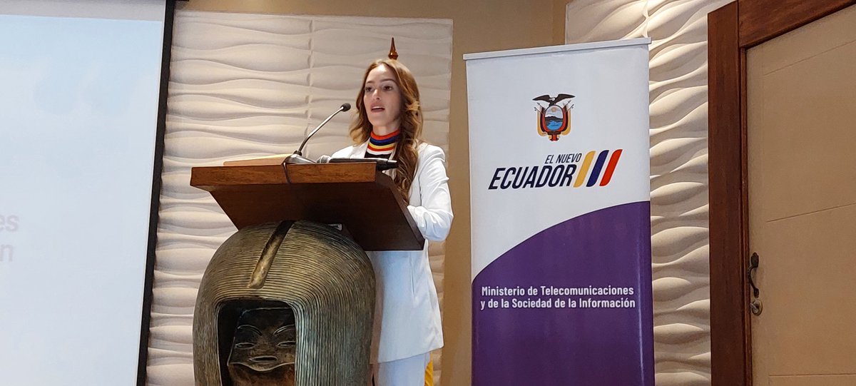 Además resaltó que esta política, responde también a una visión de #EstadoAbiertoEc. "Una visión que promueve transparencia, participación, colaboración y la innovación pública con el uso estratégico de las tecnologías digitales", indicó <a href="/NikiCosta/">Domenica Costa</a>.