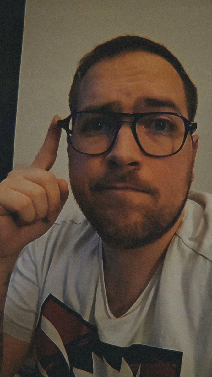 Chibirooki's tweet image. Chibi old school 2019 édition bonjour ! 🤓
Ça ressort les lunettes de l'époque du BTS car évidemment j'ai oublié les autres chez monsieur 😅✨️
