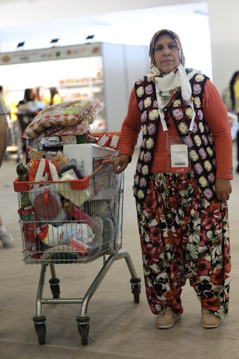 BİTMEDİ - BİTMEYECEK‼️
Bütün Lösemili çocuklar iyileşene,
Tüm Kanser hastalarımızın yüzü gülene kadar
DEVAM EDECEĞİZ.
Tam 1 MİLYAR liralık 
Gıdadan oyuncağa , 
mobilyadan taze ete saate ,
Akıllı ilaçtan beyaz eşyaya , bilgisayara kadar
Her türlü İHTİYACINIZI LÖSEV KARŞILAYACAK !