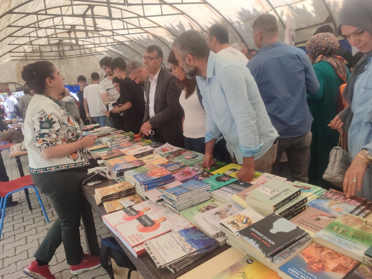 Îro Fuara Pirtûk a Erxenê bi dawî bû.
Em spasiyê berpirsiyar û xebatkarên Şaredariya Erxenê dikin. 
<a href="/Ergani_Bel/">Ergani Belediyesi</a> <a href="/erganikitap21/">ErganiKitapGünleri</a> #nakitap