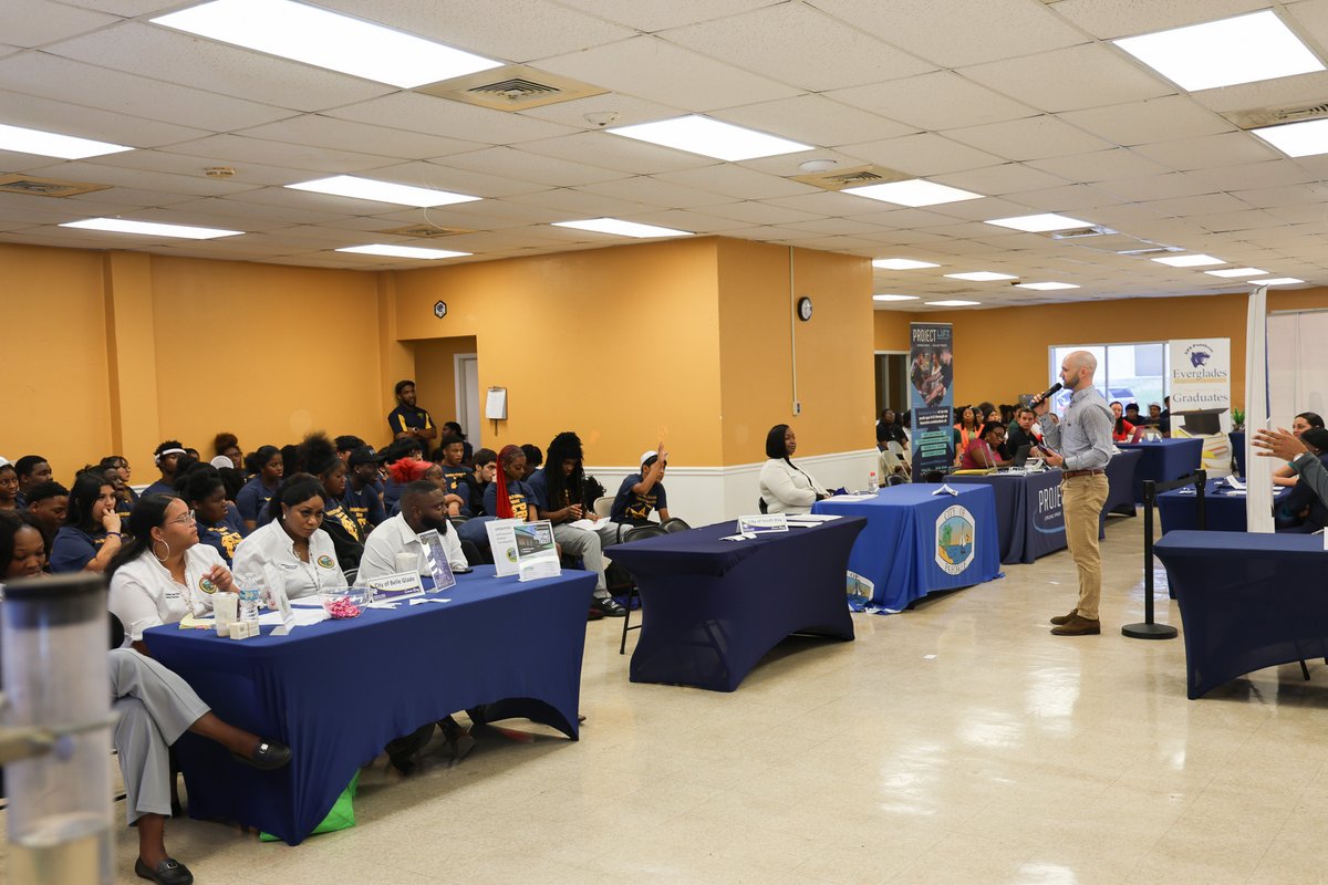 Students at Everglades Prep in Pahokee, FL had an exciting and inspiring day during their Annual Career Day event! 🎓

Middle and high school students connected with a variety of professionals and vendors to explore career paths, gain valuable resources, and learn about