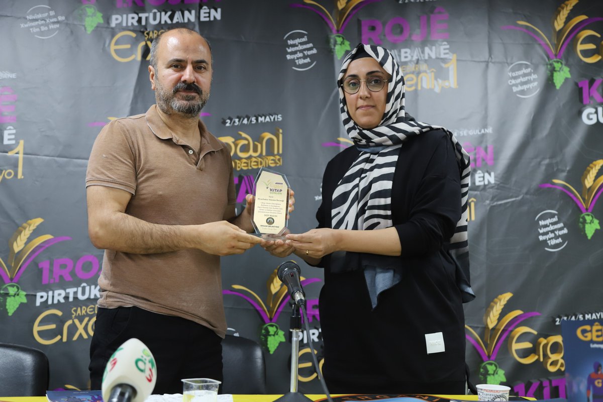 📚Belediyemiz tarafından organize edilen Ergani 1. Kitap Günleri etkinlikleri kapsamında Yönetmen Ali Kemal Çınar, “Sinema” üzerine bir söyleşi gerçekleştirdi.

<a href="/bayar61742/">Birsen Azak Bayar</a> <a href="/siyar_guldiken/">şiyar güldiken</a> <a href="/erganikitap21/">ErganiKitapGünleri</a>