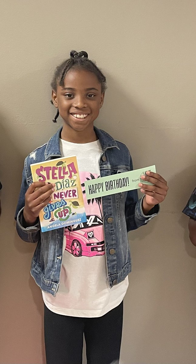 CentralESChamps's tweet image. 🎉📚Birthday Books Celebration 📚🎉  🎂 Each student who has a birthday in the month of May or June selected a free book of their choice!  We love to see all the smiling faces as they pick their special Birthday Book! 📖💛  Thanks to @thehousetuscal1