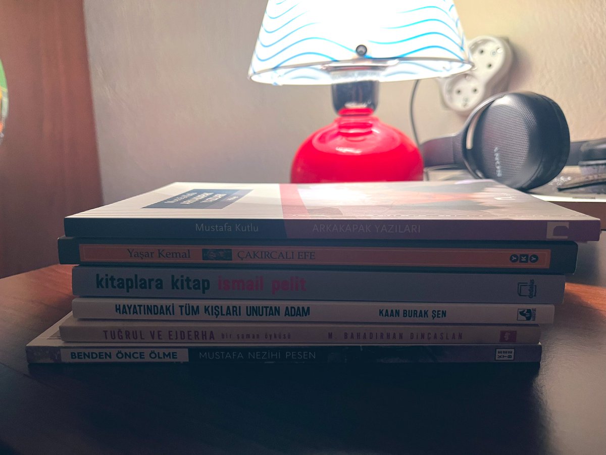 "Kitap çekilişi"

Bir süre her hafta buradan kitap çekilişi yapacağım. Hesabımı takip edip tiviti beğenerek rt eden bir kişiye fotoğraftaki kitapları hediye edeceğim.

Sonucu 12 Mayıs Pazartesi açıklayacağım.