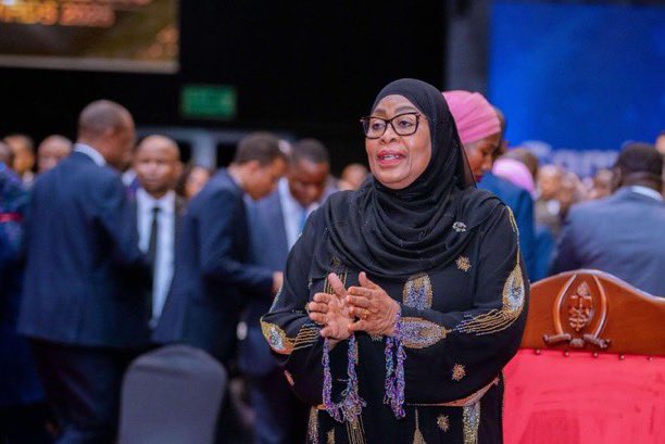 ComradeAgustine's tweet photo. Rais wa Jamhuri ya Muungano wa Tanzania, Mhe. Dkt. Samia Suluhu Hassan akiwa kwenye hafla ya utoaji wa Tuzo za Samia Kalamu Awards2025 kwa Waandishi wa Habari iliyofanyika katika ukumbi wa The Super Dome Masaki Jijini Dar es Salaam tarehe 05 Mei, 2025. https://t.co/IbsVIVmcA3