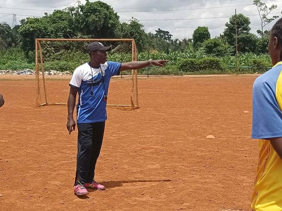 lajwelteam's tweet photo. 🔴 AS Awa FC prépare sereinement son déplacement au stade de Bambili pour affronter Ita Mbong FC ce samedi 10 mai à 13H30 à l'occasion de la 18e journée de Guinness Super League.Sous la supervision du coach Samuel Moussongo.

#AsAwaFc 
#lajwelteam https://t.co/hhQZWx5Zo7