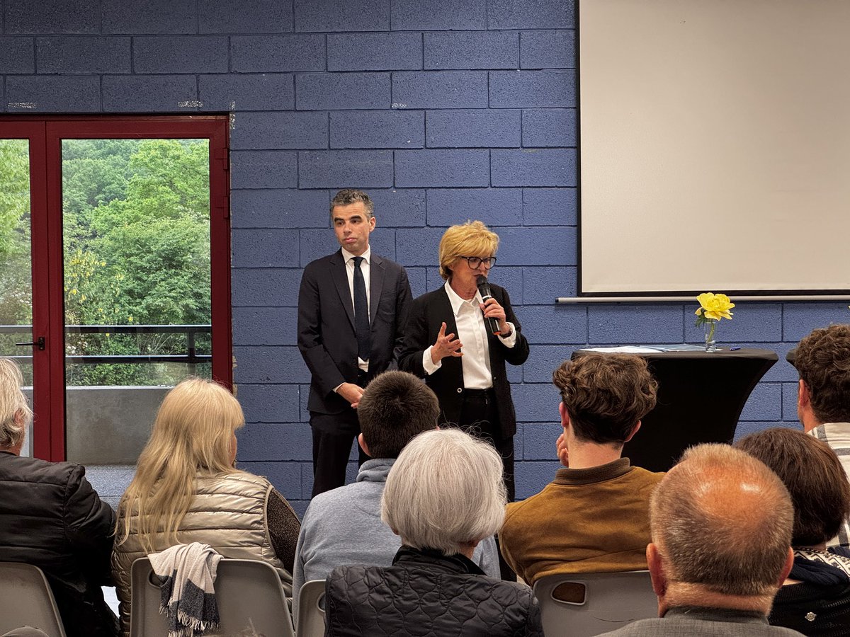 Merci à vous pour cette belle réunion publique à Montceau ! 🙏

Cette aventure se construit chaque jour un peu plus avec vous. Pour vous.

Croyons dans ce qui fait notre force, avec <a href="/JarrotMc/">Marie-Claude JARROT</a>, depuis 2022 : la proximité, l'écoute et l'engagement pour changer votre quotidien.
