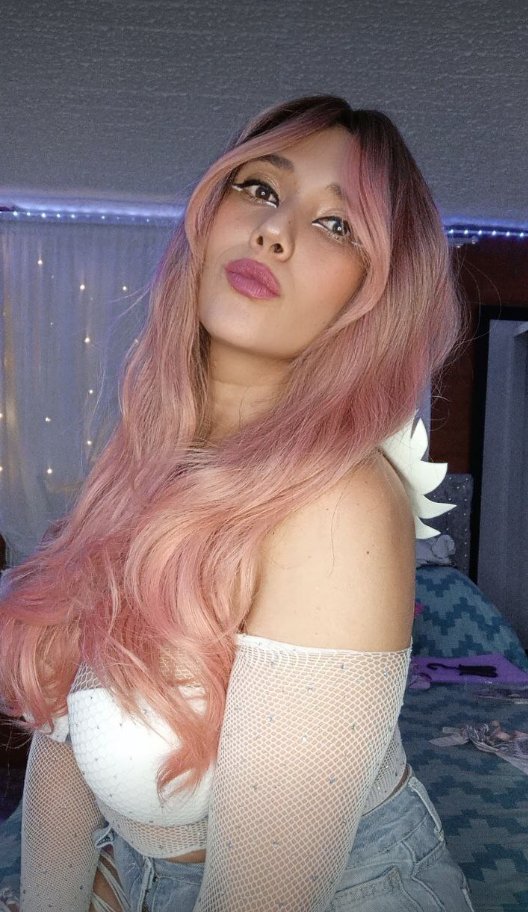 Would you fall for a smile like this? 😉
getallmylinks.com/sofiatwitter