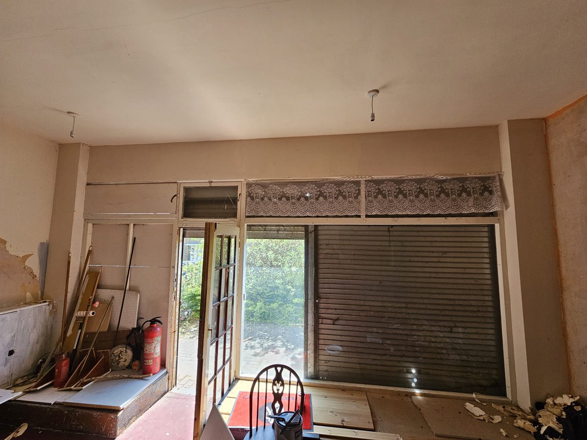 We desperately need some support with our new building- in particular windows and frames if anyone can help?
#oldhamhour