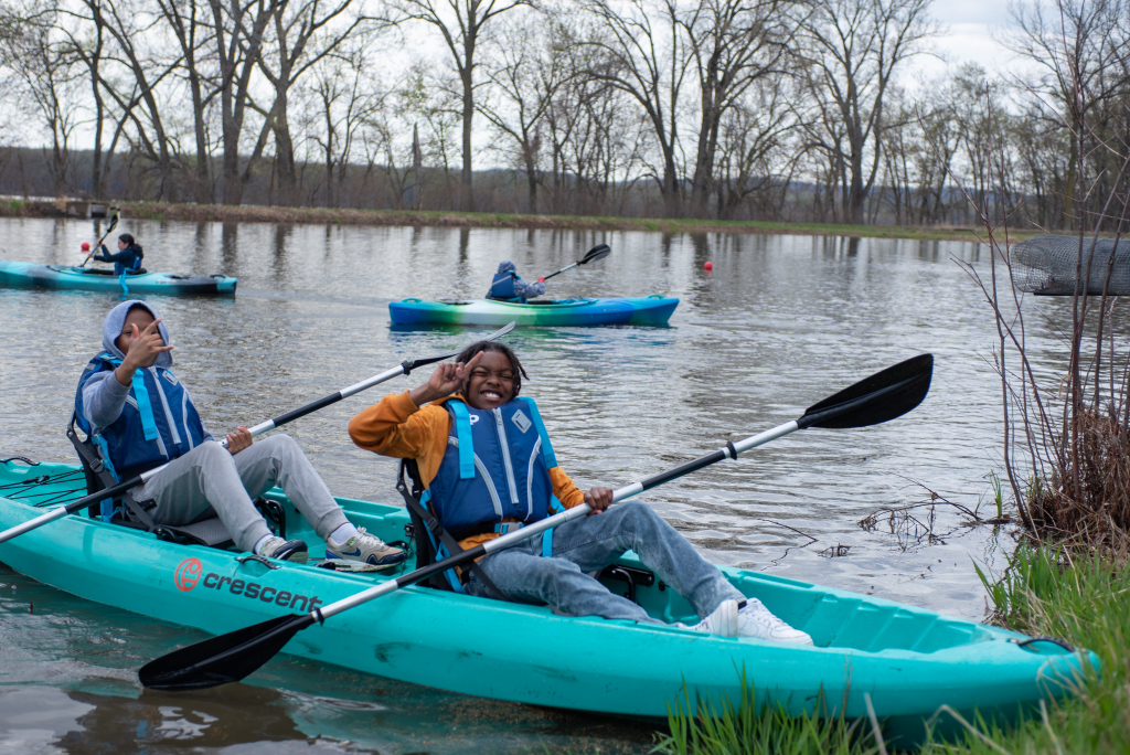 Iowa Flood Center (@iowafloodcenter) on Twitter photo We had an awesome day of watershed exploration at our LACMRERS facility right along the Mississippi River! Local 6th-grade students learned about being part of a watershed community and how people can and have interacted with the river over time. @IowaDNR, <a href="/IIHRUIowa/">IIHR</a> We had an awesome day of watershed exploration at our LACMRERS facility right along the Mississippi River! Local 6th-grade students learned about being part of a watershed community and how people can and have interacted with the river over time. @IowaDNR, <a href="/IIHRUIowa/">IIHR</a>