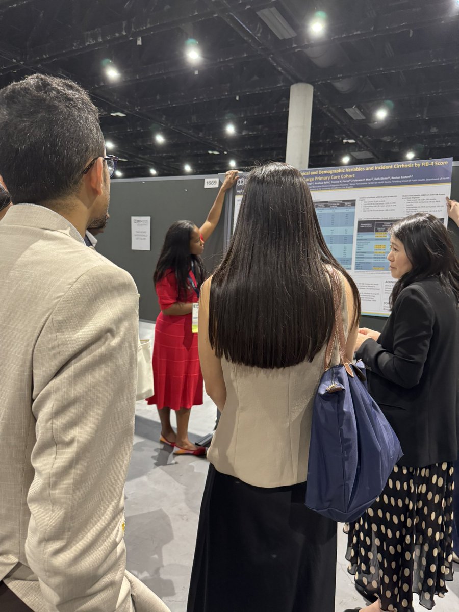 Temara Hajjat, MD (@temarahajjat) on Twitter photo #WomenInGI supporting WomenInGI 😊
I’m imagining what was said…You just took your poster down? No worries, let me hold it up for you as you explain your poster to this group.
Love to see this support! 💪🏽
<a href="/drfolamay/">Fola May, MD PhD</a> <a href="/ScrubsNHeels/">Scrubs & Heels</a> <a href="/DDWMeeting/">Digestive Disease Week</a> #DDW2025 #WomenInGI supporting WomenInGI 😊
I’m imagining what was said…You just took your poster down? No worries, let me hold it up for you as you explain your poster to this group.
Love to see this support! 💪🏽
<a href="/drfolamay/">Fola May, MD PhD</a> <a href="/ScrubsNHeels/">Scrubs & Heels</a> <a href="/DDWMeeting/">Digestive Disease Week</a> #DDW2025