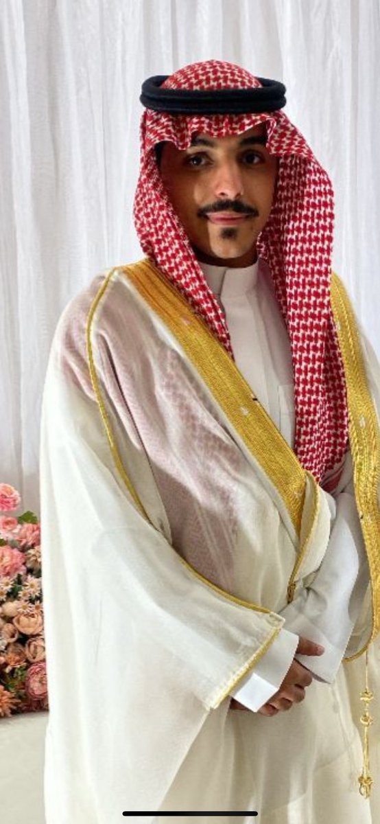 الحمدلله الذي بنعمته تتم الصالحات ، تم عقد قرآني اليوم على من اختارها الله شريكة لقلبي وحياتي❤️

2025/05/05 💍❤️