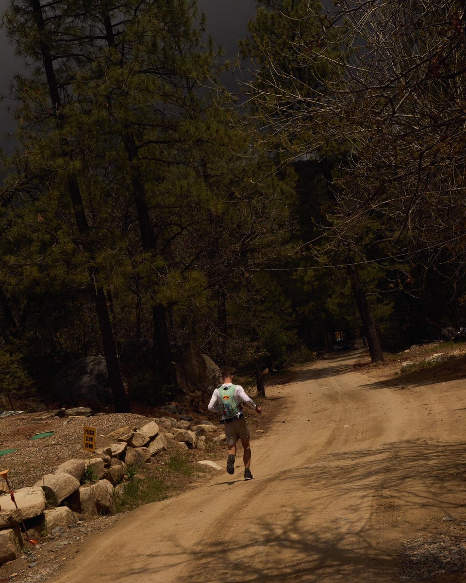 COCODONA 250

Strong start by Jack Scott - in the pack chasing leader Harry Subertas.

The pace is hot. 8 hours on the clock. 205 miles to go.

Q&amp;A with Jack - inov8.com/blog/post/jack…

Jack’s training for Cocodona - inov8.com/blog/post/stre…

#INOV8 #UltraRunning #Cocodona250