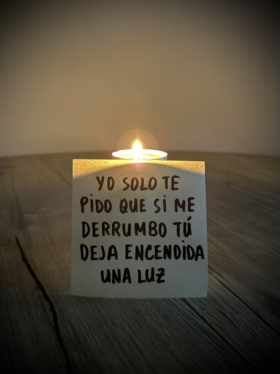 Pintar estrellas en tu cielo más oscuro
reírnos de mis miedos y los tuyos ✨ <a href="/VivaSuecia/">Viva Suecia</a>