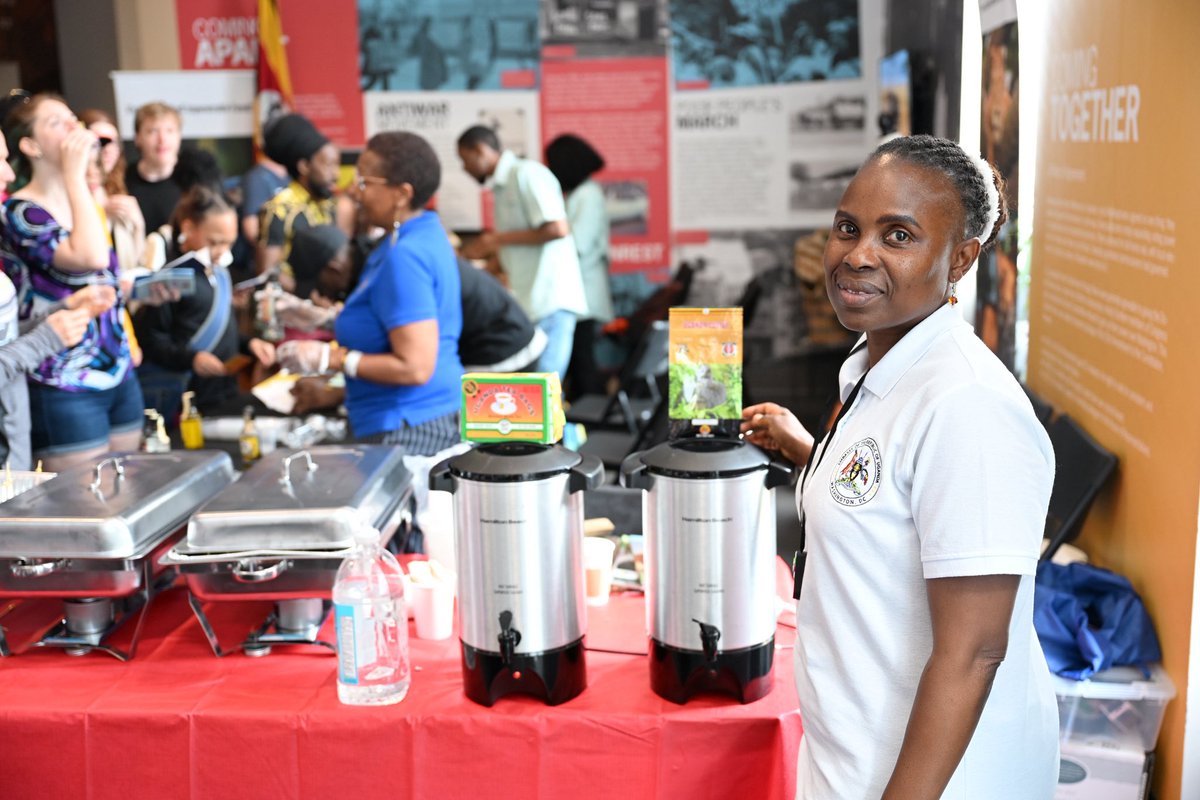 UgaEmbaWashDC's tweet image. This weekend, Uganda Embassy participated in the annual Passport D.C event @TheEventsDC where embassies showcase their country’s culture,traditional cuisines and diverse tourist attractions.
@udc_edu
@UgandaMFA
@Mglsd_UG