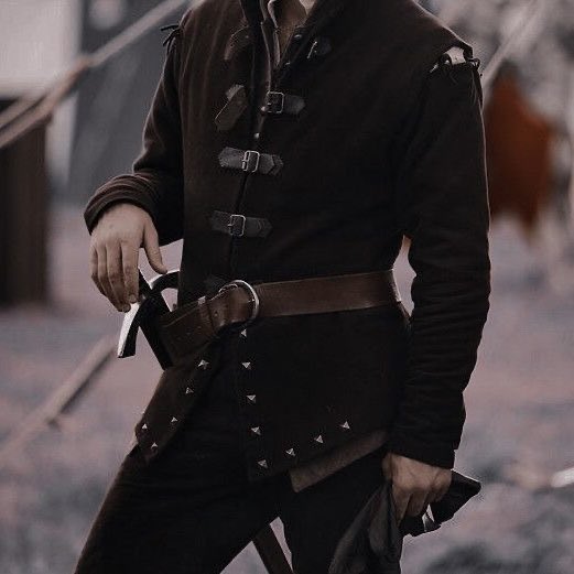 𝐓𝐡𝐞 𝐓𝐡𝐫𝐞𝐞-𝐄𝐲𝐞𝐝 𝐑𝐚𝐯𝐞𝐧 tweet media