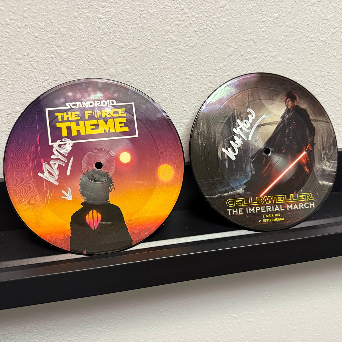 Today only order a copy of my Star Wars Covers Vinyl and 5 random orders will receive an autographed copy!

You Don't Know The Power Of The Darkside!

fixtstore.com/collections/st…