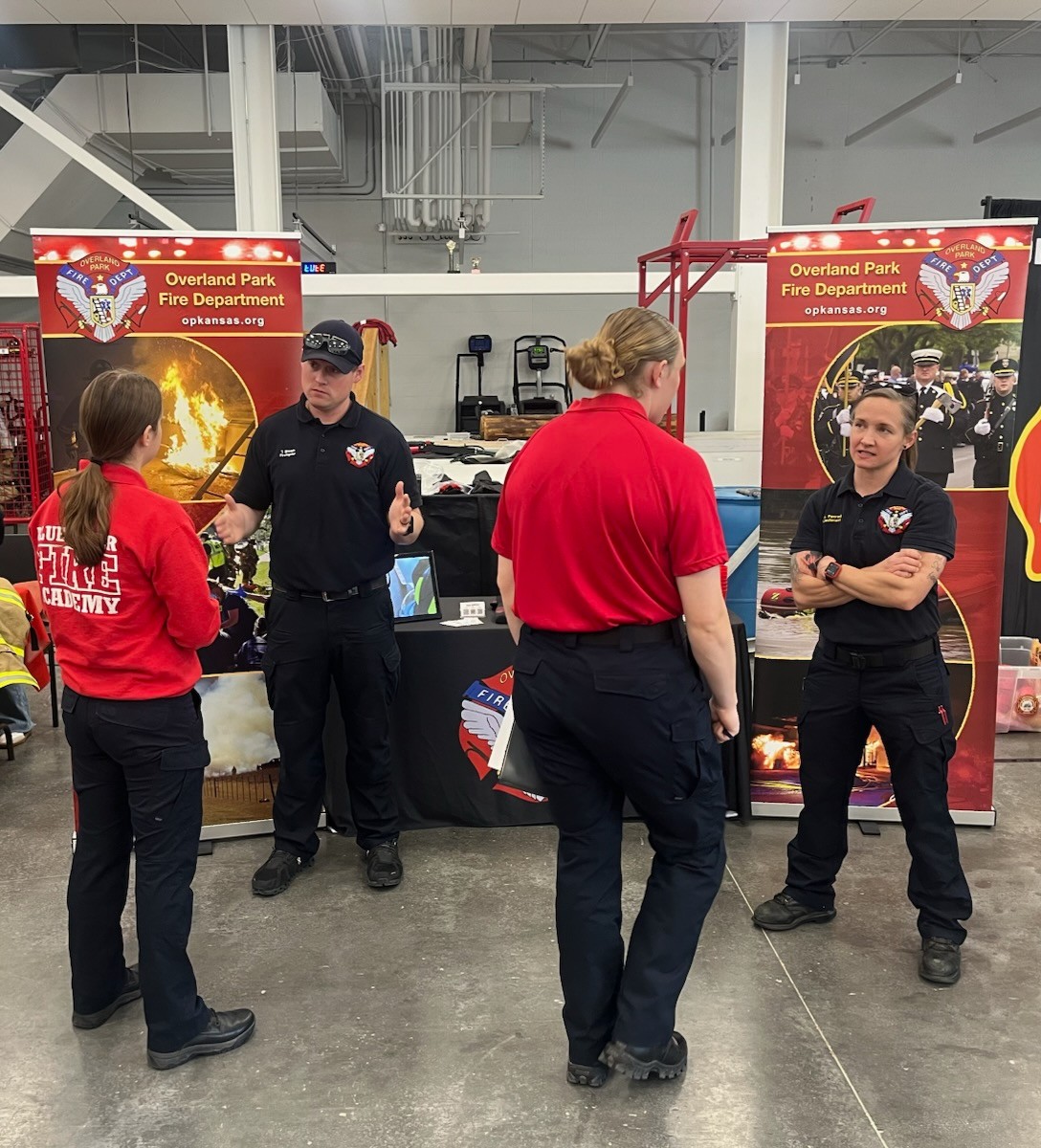 👨‍🚒 The Overland Park Fire Department is hiring! Ready to serve, protect, and make a difference? Now’s your chance to join a team that saves lives and supports the community every day! 🚒 

Apply today at: opkansas.org/JoinOPFD