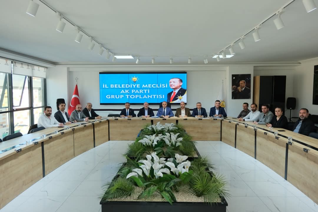 İl Belediye Meclisi Ak Parti grup toplantımızı İl Başkanımız Av.Yakup ALAR başkanlığında gerçekleştirdik. Toplantımız da alınan kararlar hayırlara vesile olmasını temenni ediyoruz. Memleketimiz için birlik ve beraberlik içinde çalışmaya devam ediyoruz.
<a href="/akkadingm/">AK Parti Kadın Kolları</a>
<a href="/tugbaisikercan/">Tuğba IŞIK ERCAN</a>