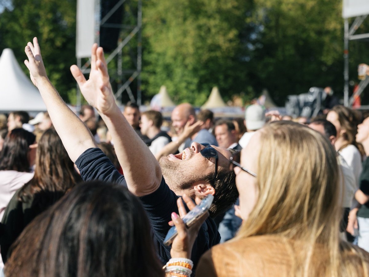 BFUtrecht's tweet photo. Het zit er op! Jullie energie, moves en vrolijkheid hebben het Bevrijdingsfestival Utrecht 2025 tot een onvergetelijke editie gemaakt. 😍

We willen iedereen die heeft bijgedragen aan het succes van deze editie heel hartelijk te bedanken.

📸: Ward Mevis
📸: Marcel Krijgsman https://t.co/ELxj4X2i7x
