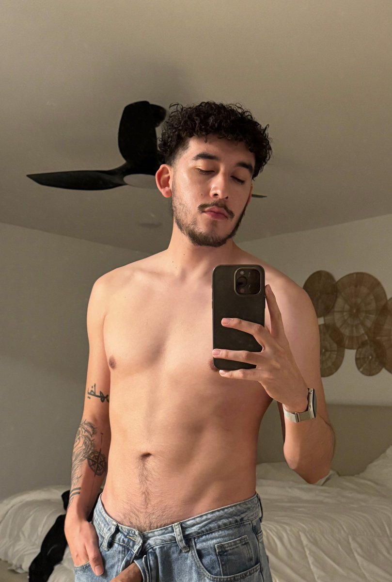 Oh, hi. onlyfans.com/alexsernuhhh