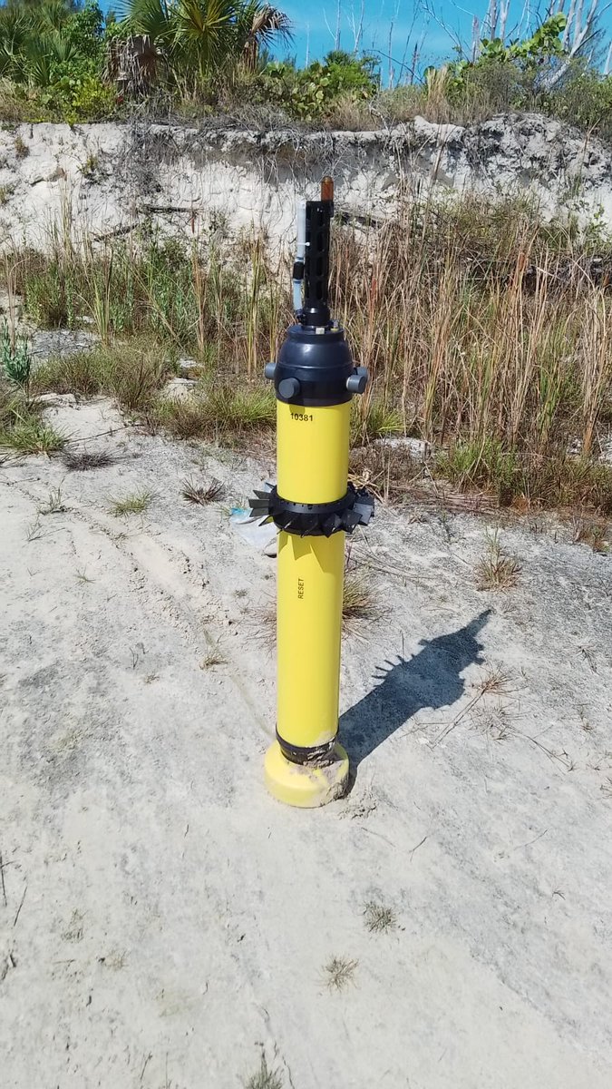 ShaneKahn's tweet image. EM-APEX float found on the beach in Abaco Island. DM me for contact.