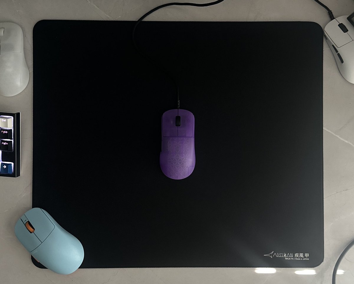 what Mouse and Mousepad are you all using right now?

if it isnt an EndgameGear or Santali mouse then its wrong btw.