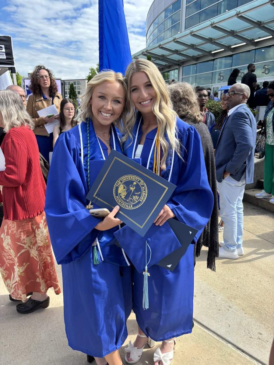 Happy Graduation Day to our incredible seniors! 🎓🍾