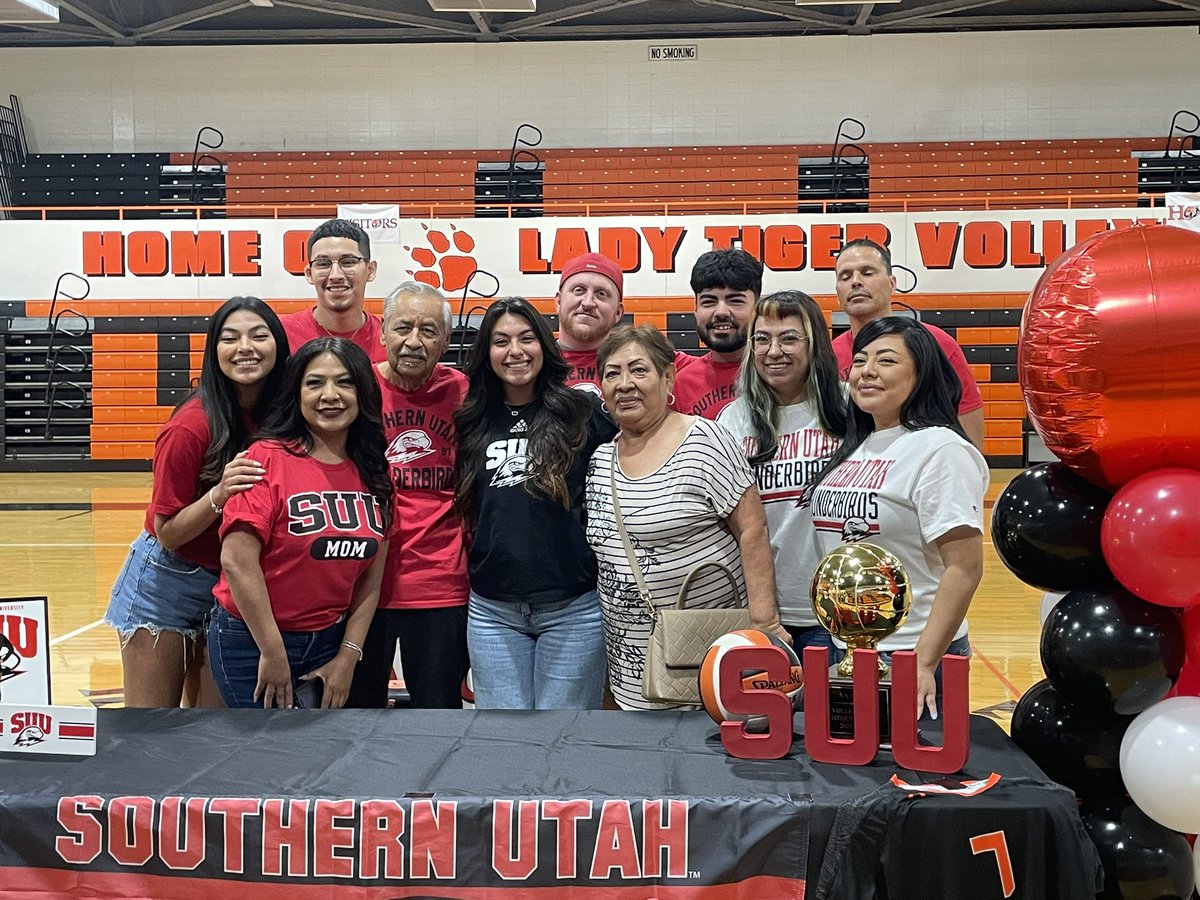 El Paso High School Volleyball (@elpasovb) on Twitter photo One more Tiger signed! Congratulations Amanda! ππ One more Tiger signed! Congratulations Amanda! ππ