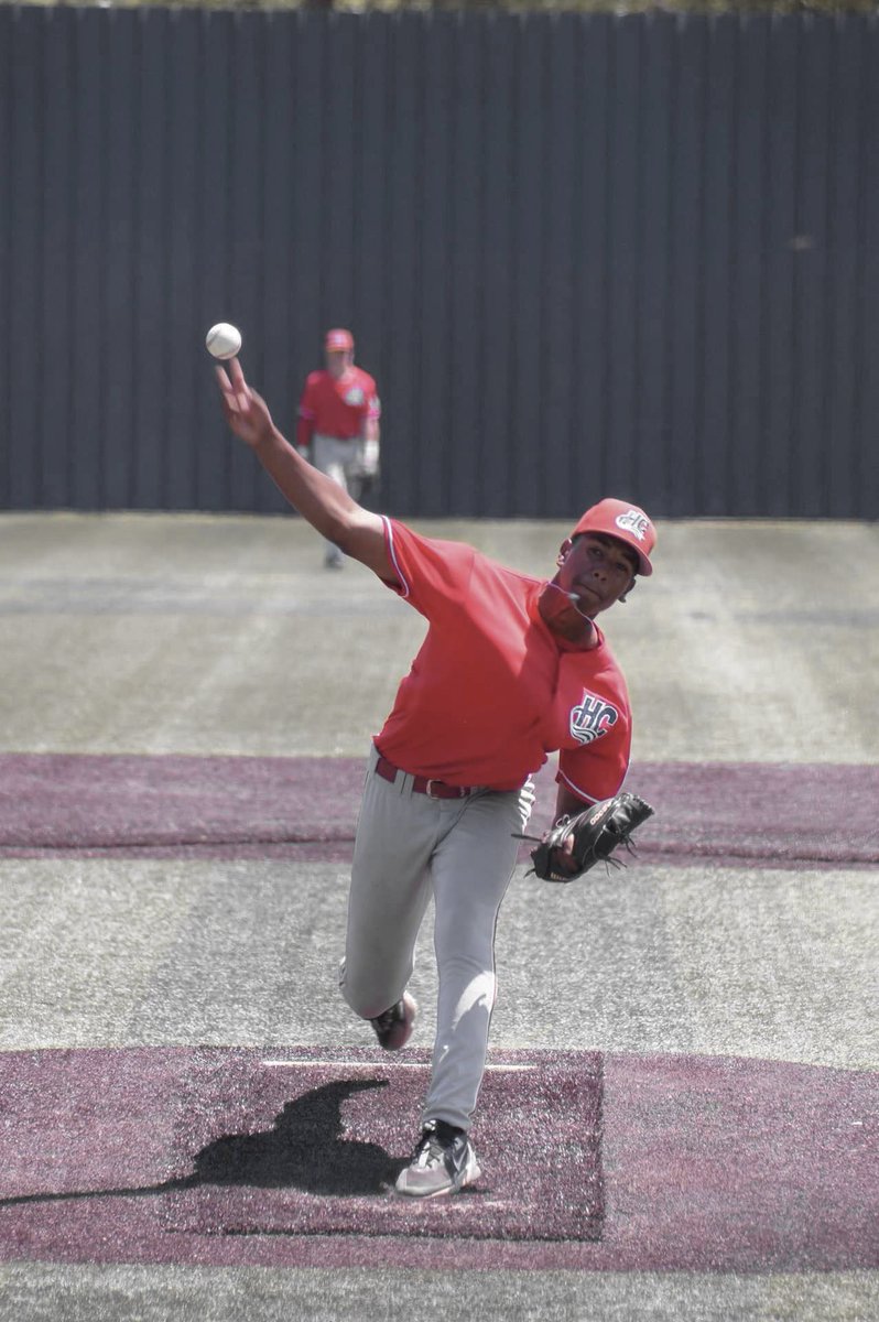 2025 Freshman Juco Spring Stats 
5 APP
2 W
0 L
12.0 IP
1 ER
10 Ks
0.75 ERA
1.50 WHIP 
.146 BAA