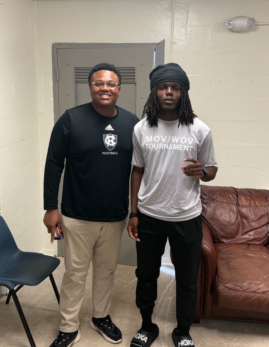 Remington Young (@remingtonyoung) on Twitter photo Thank you Coach Bo From <a href="/HCrossFB/">Holy Cross Football</a> For Stopping by Inlet Grove to check out <a href="/GaryMann_008/">Gary Mann</a>! We appreciate you! <a href="/CoachBoAlex/">Bo Alexander</a> 💯 #NewStormEra 🌀 Thank you Coach Bo From <a href="/HCrossFB/">Holy Cross Football</a> For Stopping by Inlet Grove to check out <a href="/GaryMann_008/">Gary Mann</a>! We appreciate you! <a href="/CoachBoAlex/">Bo Alexander</a> 💯 #NewStormEra 🌀
