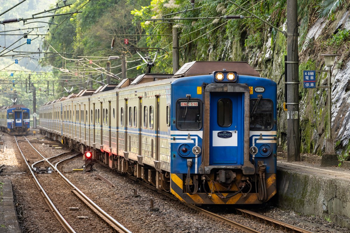 Unatrain's tweet photo. 台鐵 三貂嶺駅 https://t.co/uGfhtnfXM5