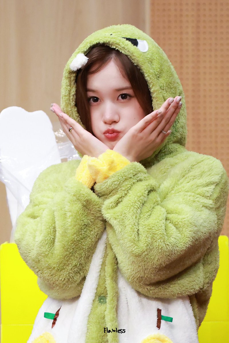 250426  💕

#재이 #J #STAYC #스테이씨
<a href="/STAYC_official/">STAYC(스테이씨)</a>