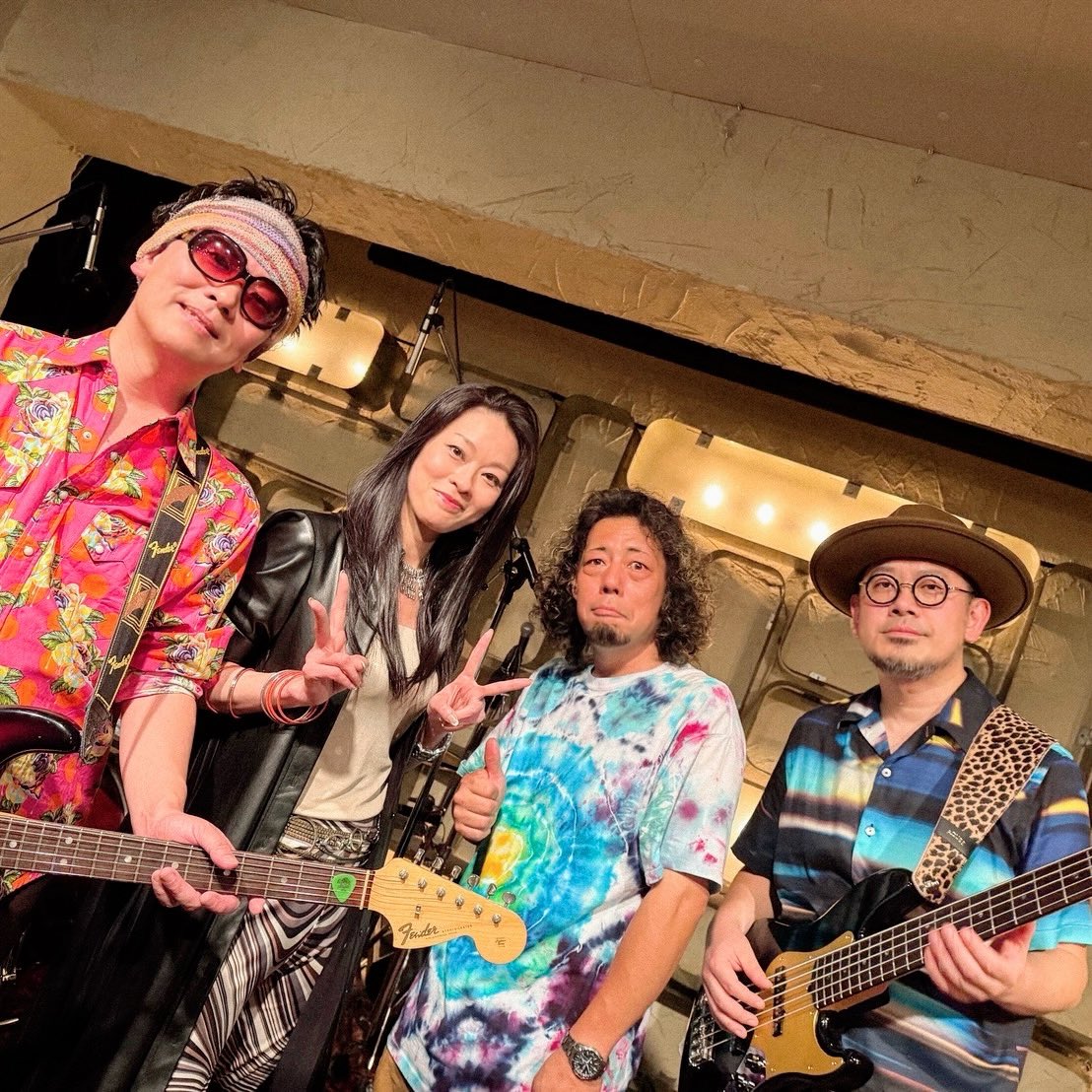 Brocantofficial's tweet photo. 昨日は新生Brocant、2回目のLIVEでした〜🎵

GWの中、来てくれた皆さんありがとうございます😊
対バン楽しかった〜🎵

配信もあり、アーカイブも5/12まだは視聴できるので、興味ある方ぜひぜひご覧頂ければ嬉しいです✨
https://t.co/09GjRg4gHq

#Brocant #奪還計画 #babaroa #三軒茶屋grapefruitmoon https://t.co/3JEQxixSCr