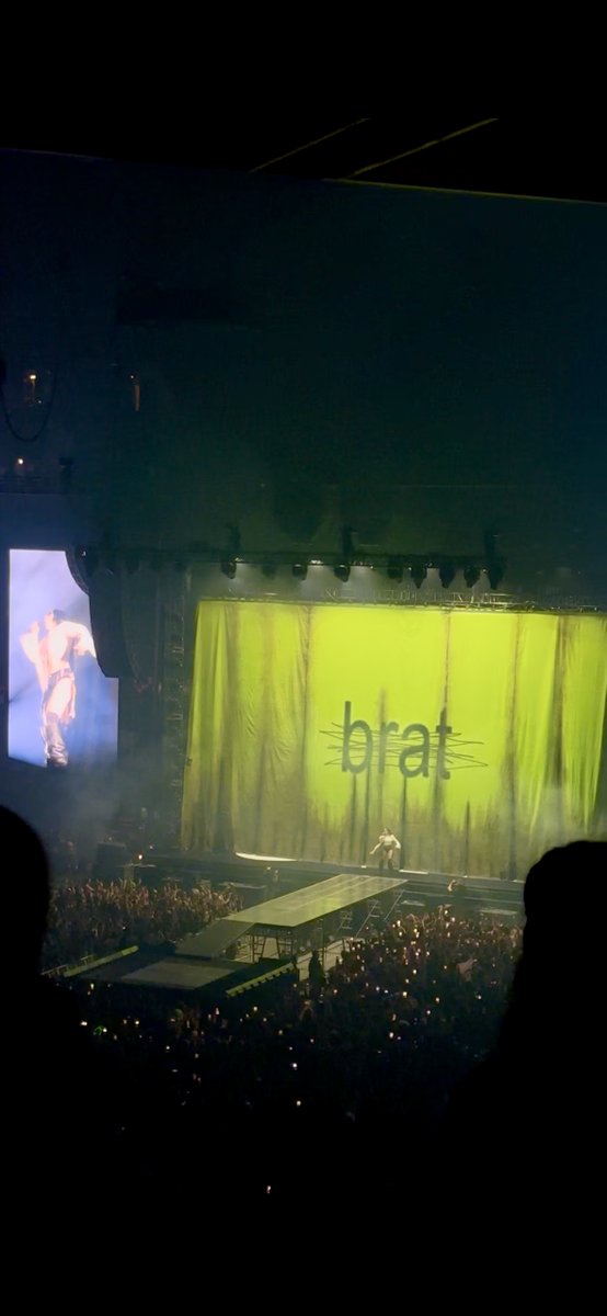 had to break my X hiatus to share such a fun night with the girls and <a href="/charli_xcx/">Charli</a>