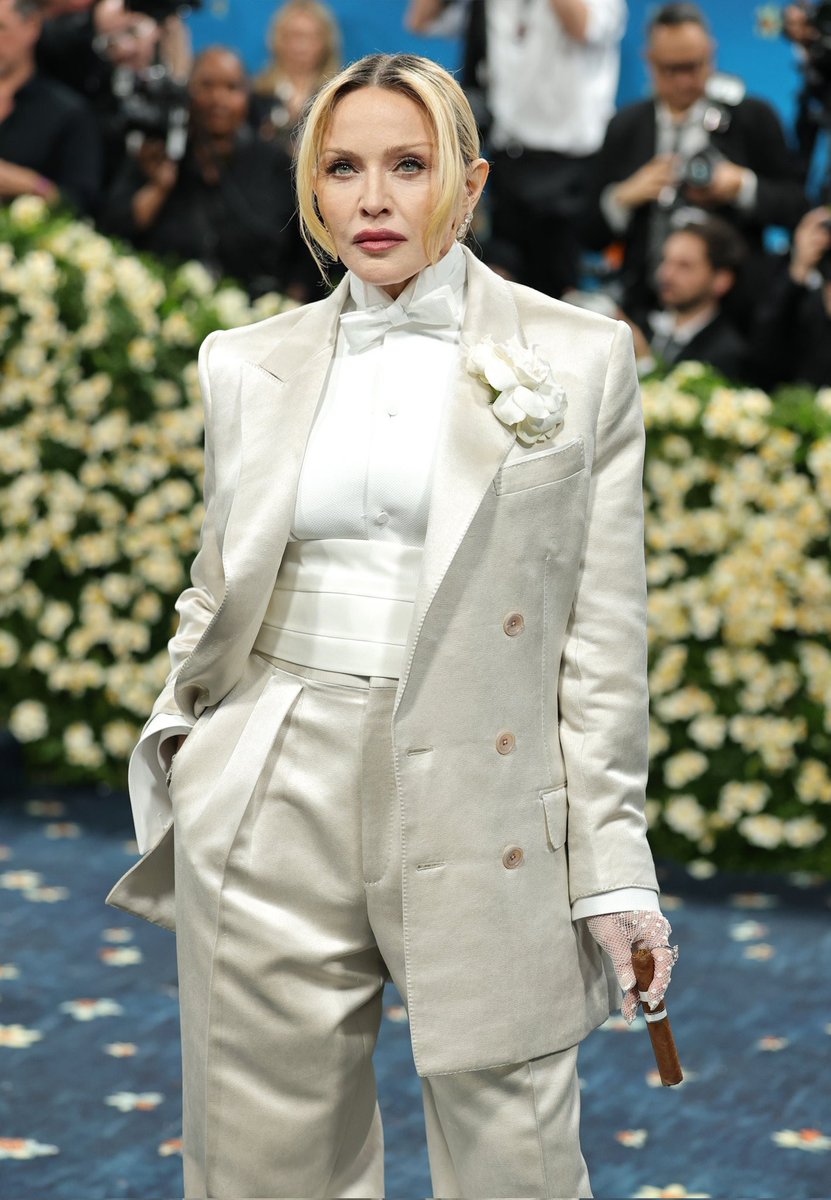 Madonna_Chart's tweet image. Madonna at the #MetGala2025