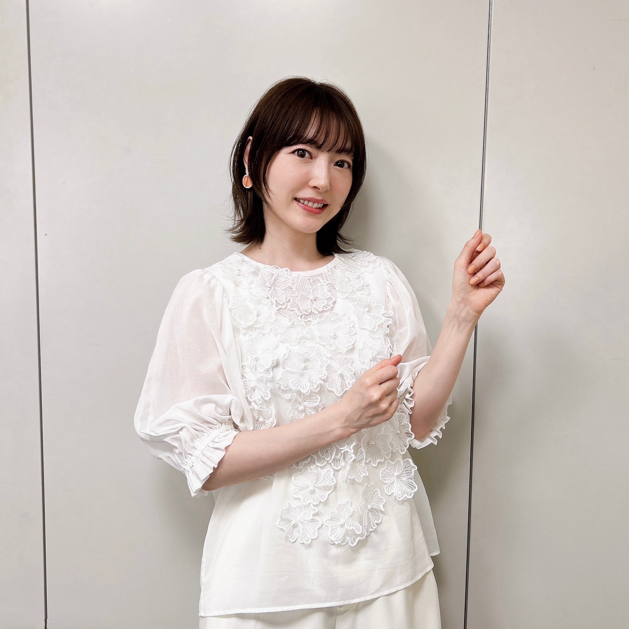 花澤香菜 切り抜き (38誌分) TO BE HERO X クイーン 花澤香菜 ニュータイプ 8月号 切り抜き