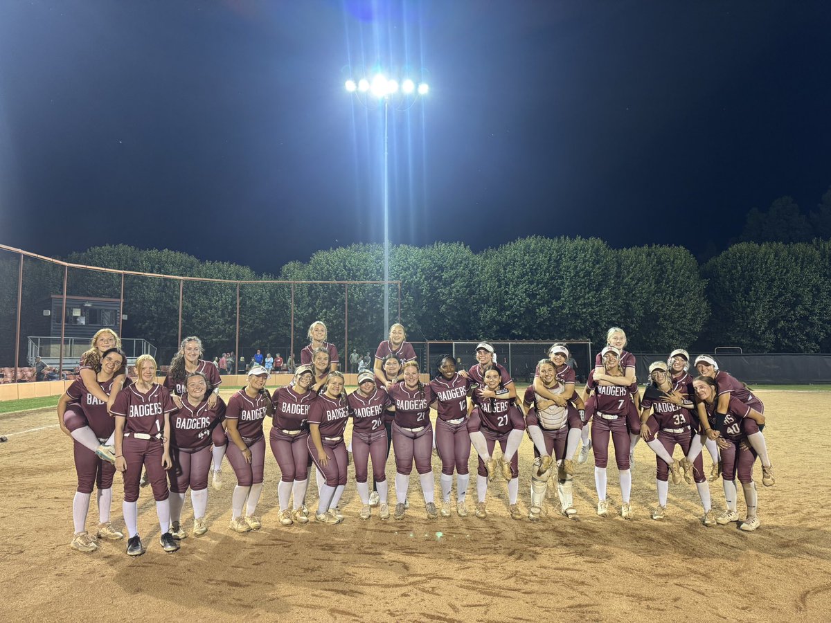 Lady Badgers finish conference play with two DUBS!! Pull out the 2-1 win in extra innings in game 1, and won game 2, 8-3! We will be the #3 seed heading into the state tournament next week! Beebe finishes 14-4 in conference #bprd #alreadywritten #beebesb🥎