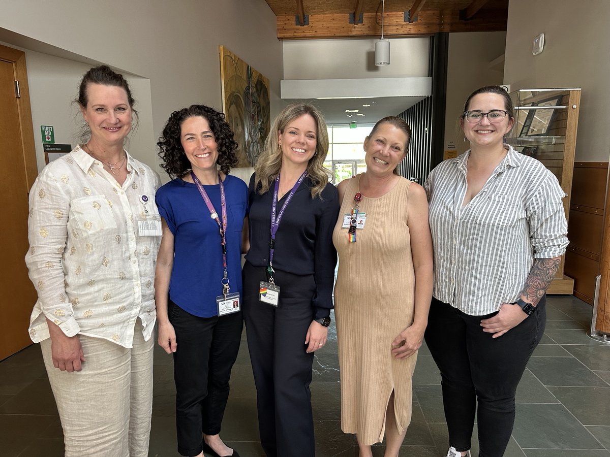 linfieldnursing's tweet photo. Last week, we celebrated the newest Linfield inductees into Sigma Theta Tau — the international honor society of nursing! With more than 600 chapters worldwide, Sigma connects Linfield nurses to a global network of leaders transforming healthcare. https://t.co/Bl16jXfZnM