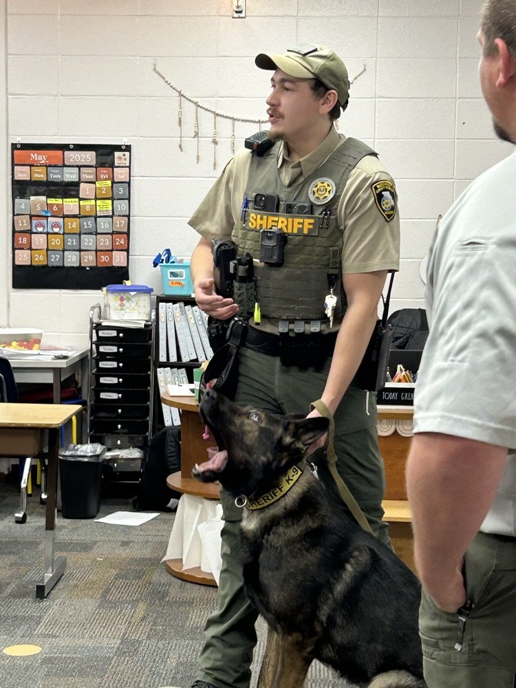 Deputy Hall &amp; K-9 Akela visited the 3rd grade classrooms today!