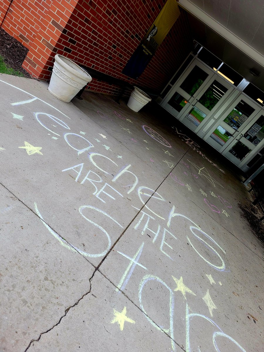 It's Teacher Appreciation Week ❤️ and  PKE's PTA rolled out the red carpet for our educators 👏🎬 #lightscameraaction✨️✨️✨️Teachers, thank you for supporting our students, their families, and our school community. 🗣#PKETurnitup🎸 #strongerconnectionsgreaterachievements