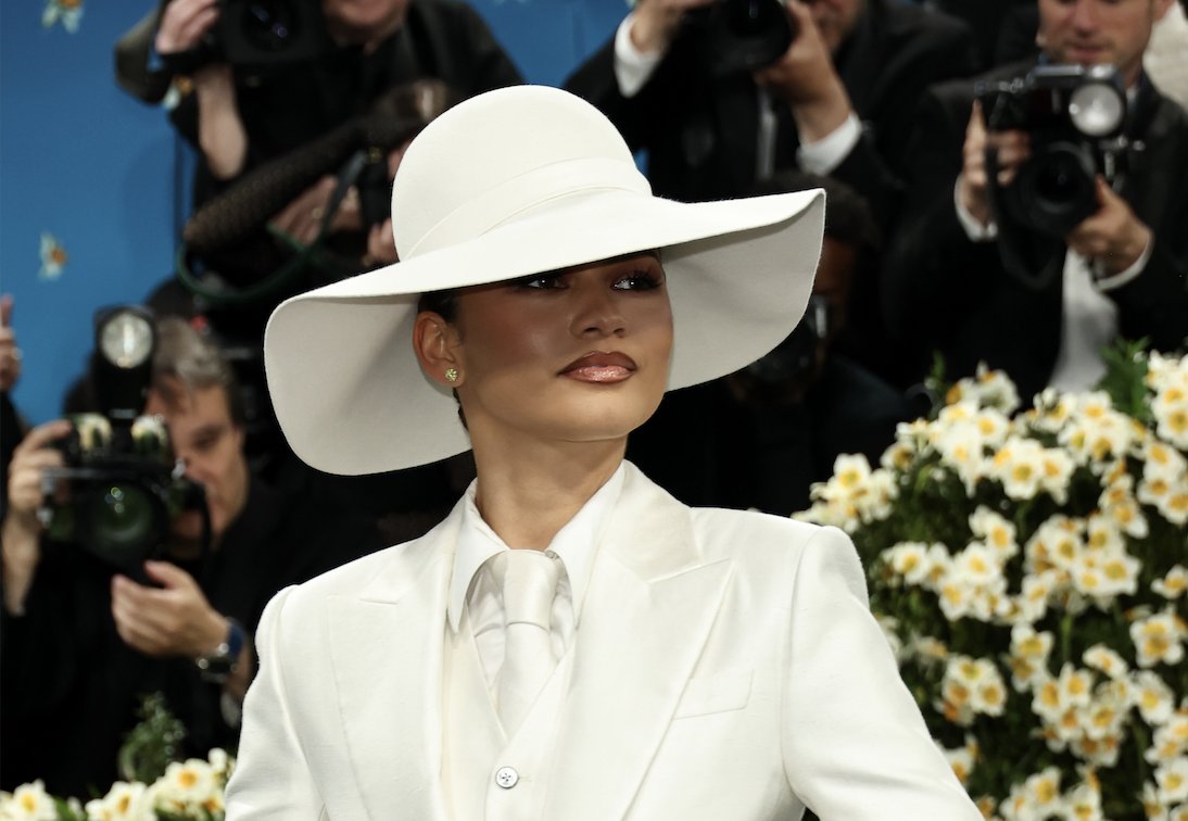 Zendaya stunts at the #MetGala in a white suit. variety.com/gallery/met-ga…